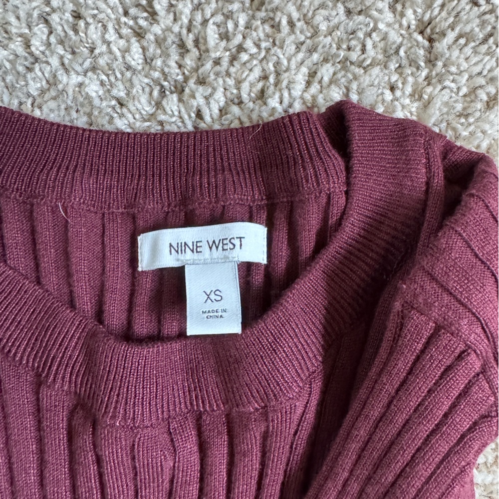 BUNDLE 5/$20 Nine West Ribbed Plum Sweater